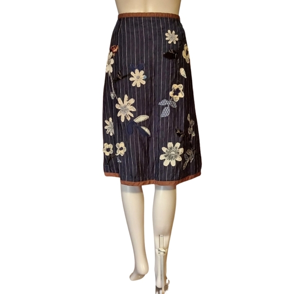 Boden Striped Floral Applique Linen Pencil Skirt - Picture 5 of 16